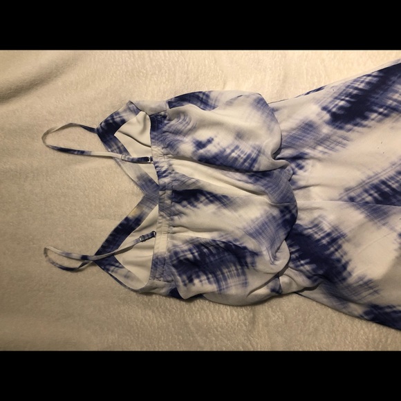 White and Blue Vince Camuto Maxi Dress - Picture 4 of 7